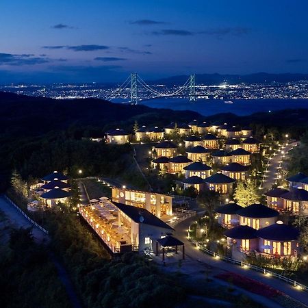 Hotel Grand Chariot Hokutoshichisei 135° à Awaji Extérieur photo