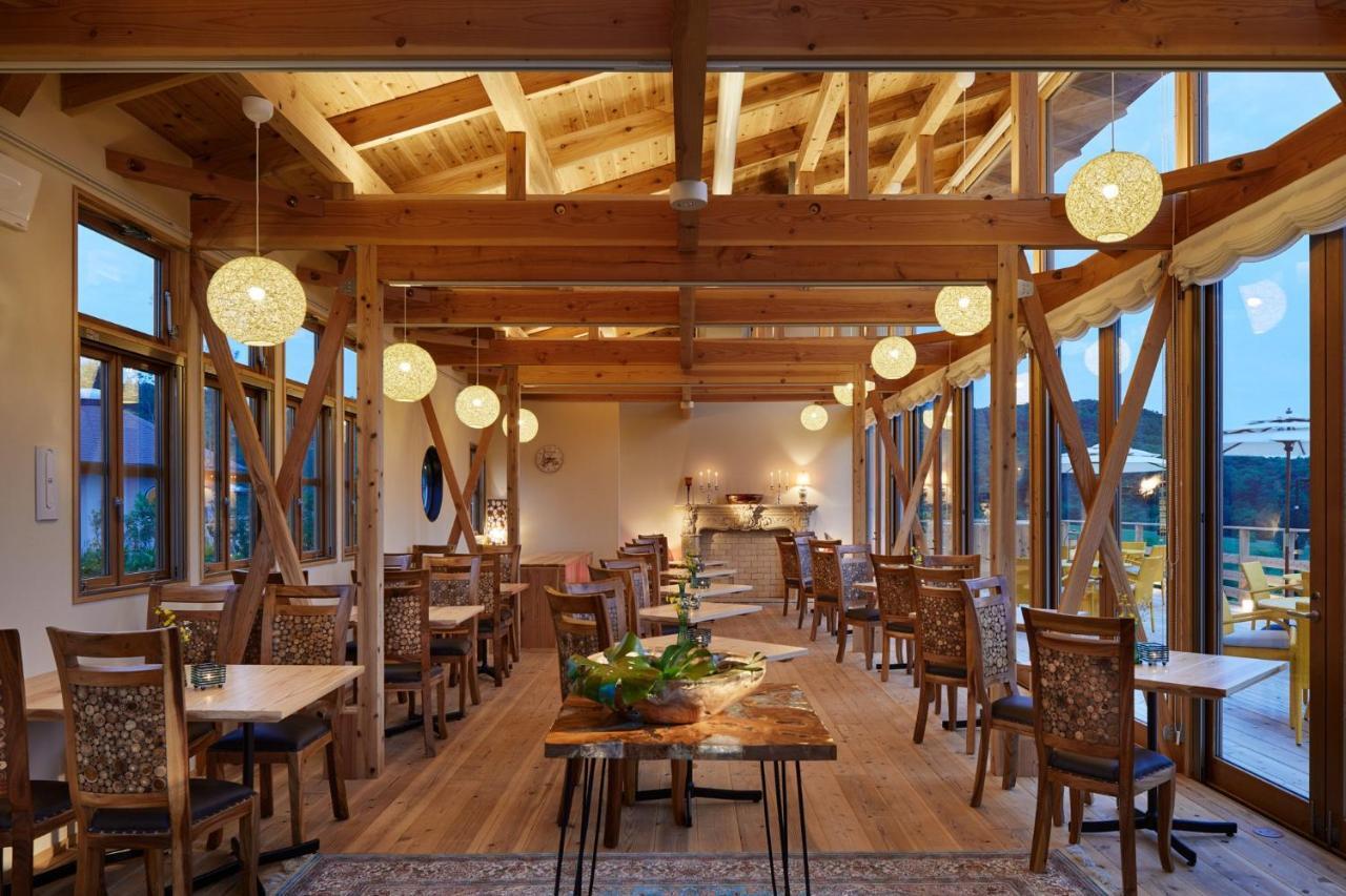 Hotel Grand Chariot Hokutoshichisei 135° à Awaji Extérieur photo